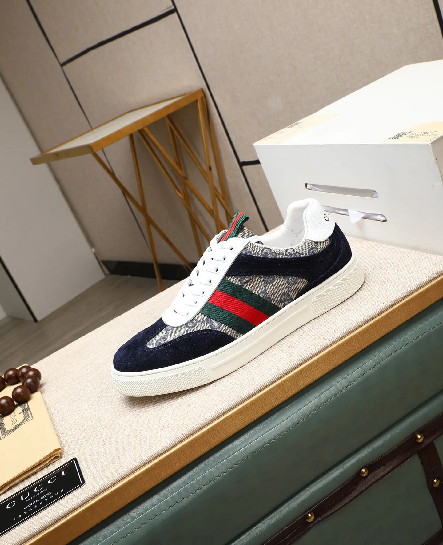 Men's men's shoes 💰440 GUCCI🔍🔍The latest model is on sale at the same time at the counter. Original calfskin imported from Italy, genuine leather lining, (high-end, noble, and classy) with exquisite workmanship. Sole: Original sole provided by the original factory, ⚠Exclusive double-layer movable molded sole super comfortable⚠, real shot 🎬The real thing is better🔍🔍"High quality·Follow the order" Code number 38-44